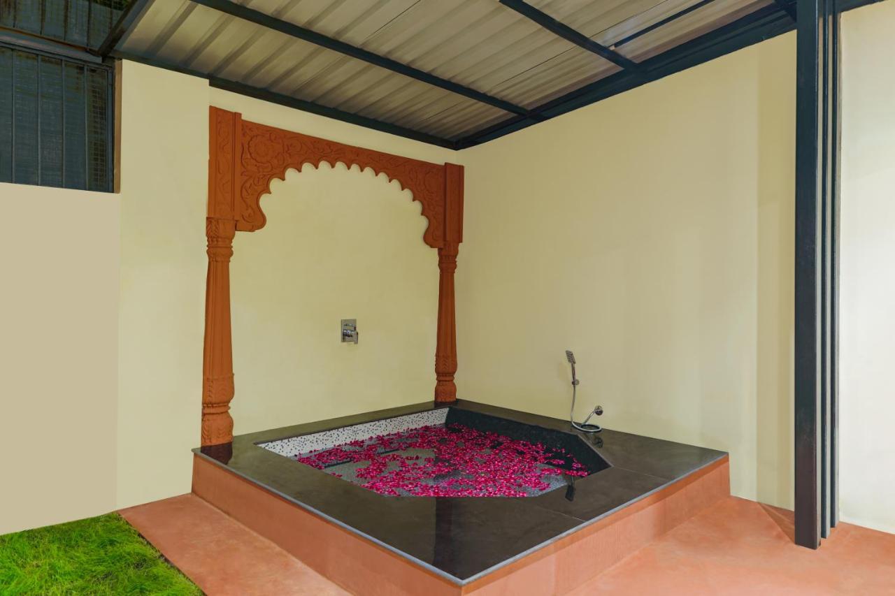 Отель Traavista Aravali Mahal Удайпур Экстерьер фото